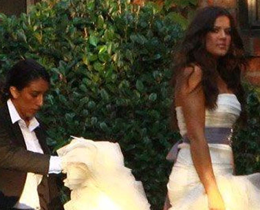 khloe-kardashian-wedding-ceremony Khloe in her Vera Wang Wedding Gown