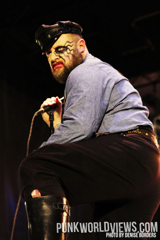 Turbonegro.Festival.Mon.DeniseBorders.06